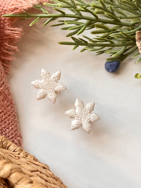 Pearl Textured Snowflake Stud