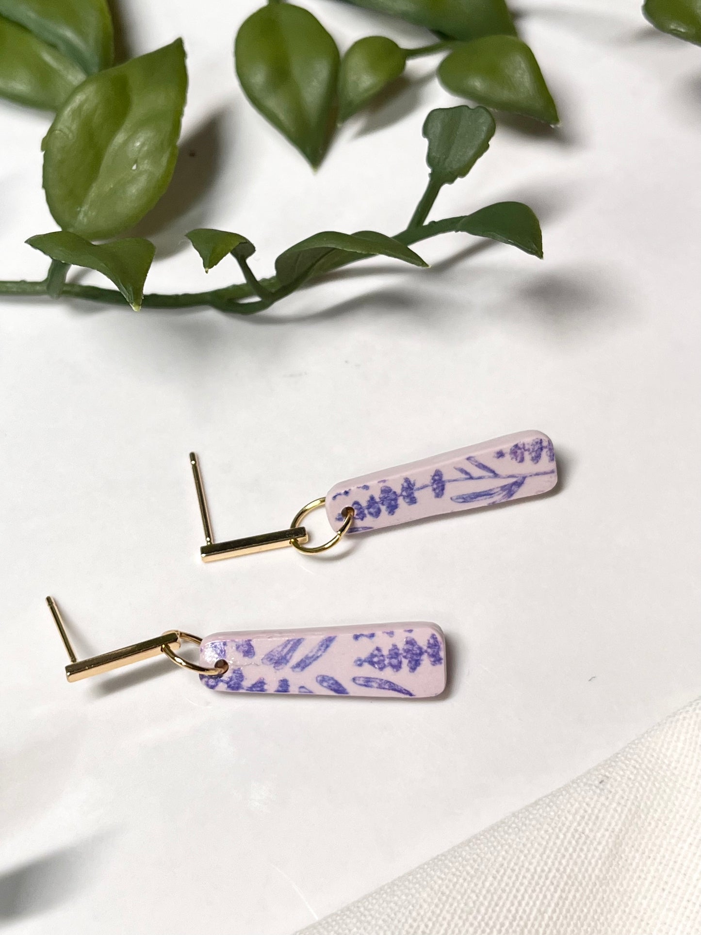 Lavender Print Drop Dangle w/ Bar Stud