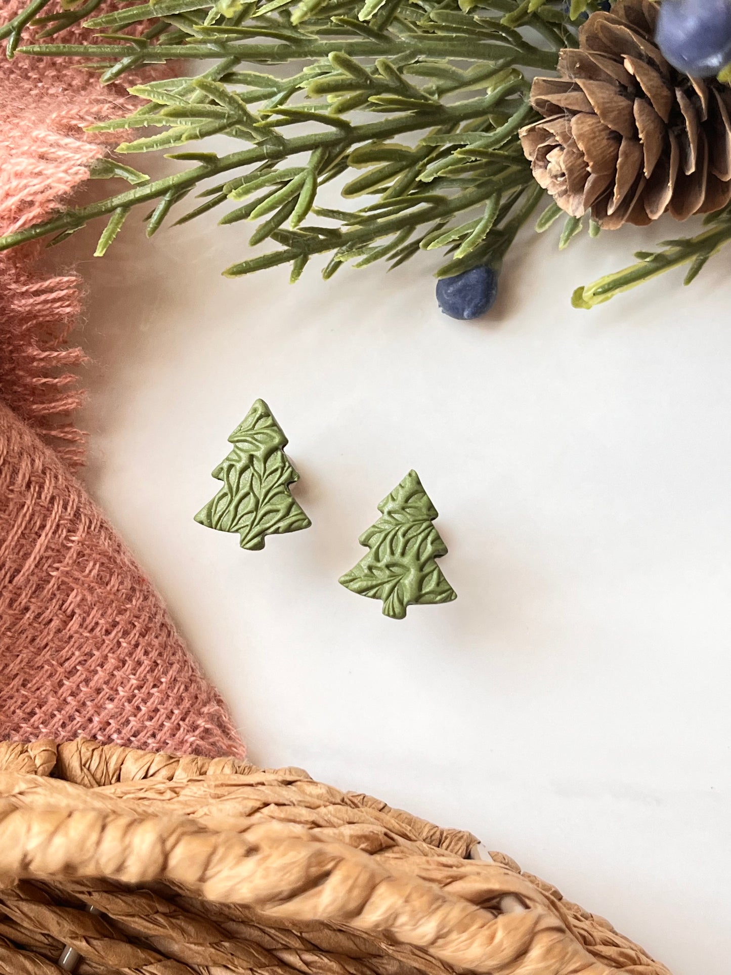 Green Pearl Textured Tree Stud