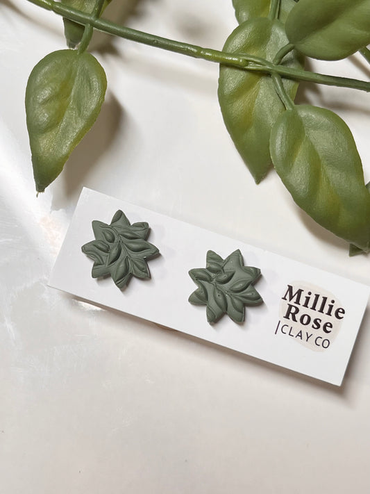 Dark Green Leaf Texture Stud