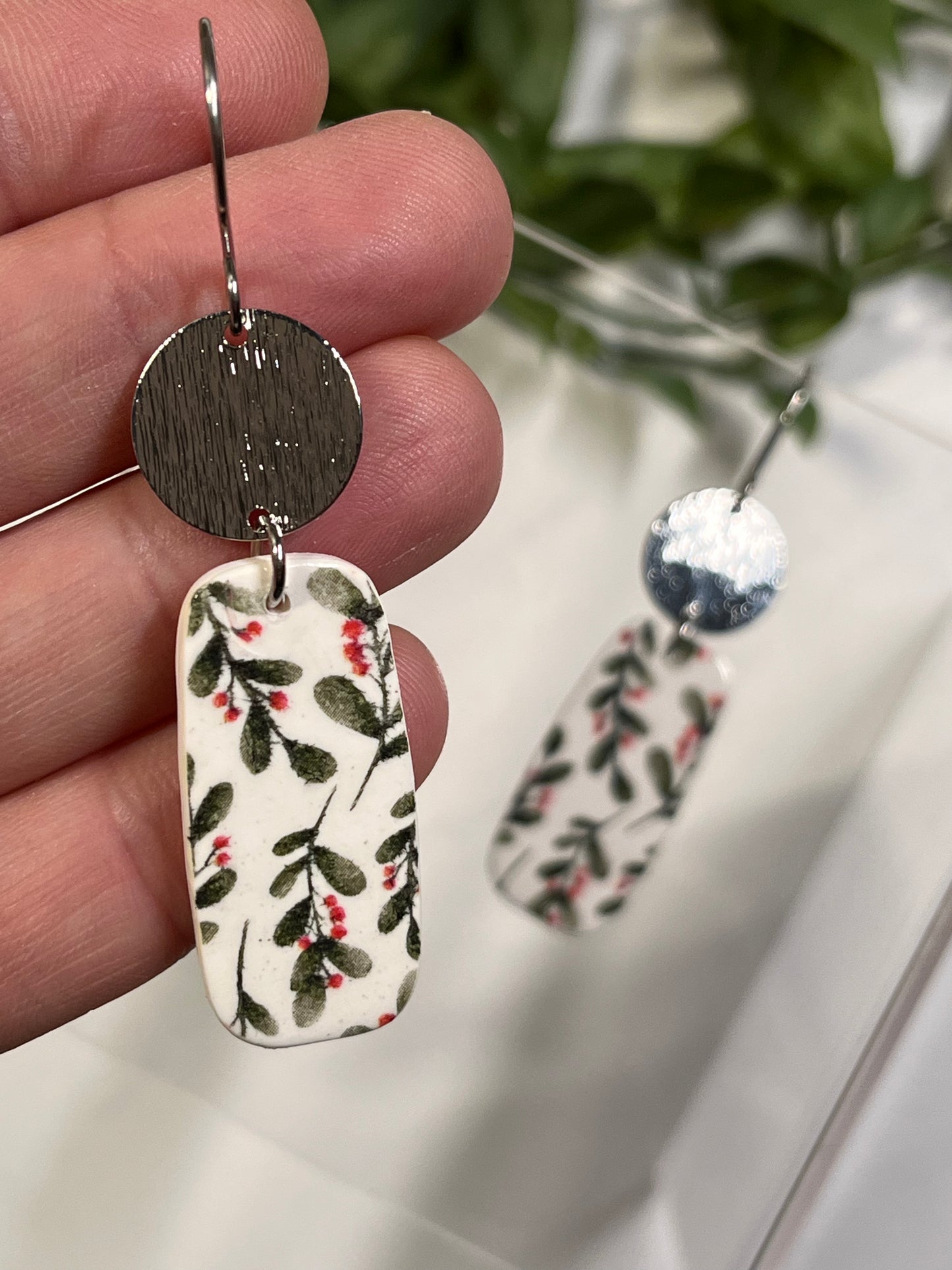 The Elke - Green Holiday Floral (Silver)