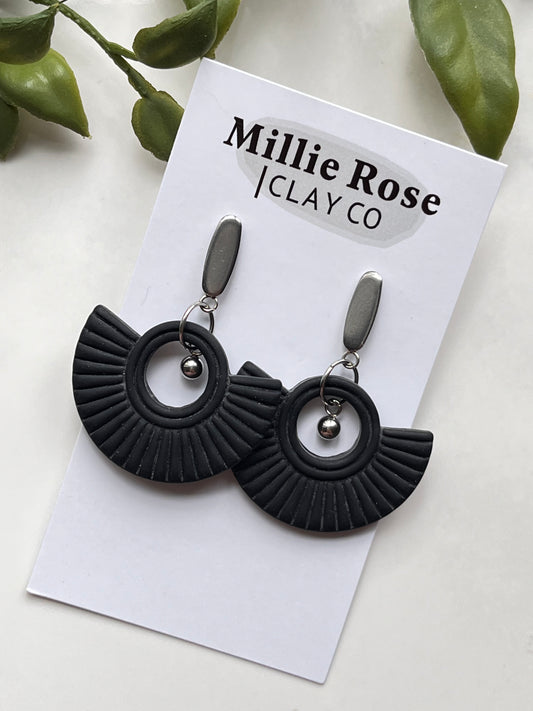 Black Embossed Fan Dangle w/ Silver Oval Stud