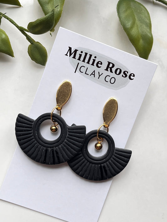 Black Embossed Fan Dangle w/ Gold Oval Stud