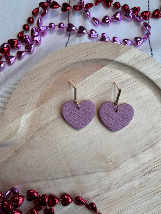 Romantic Textured Heart w/ Gold Bar Stud (Mauve)